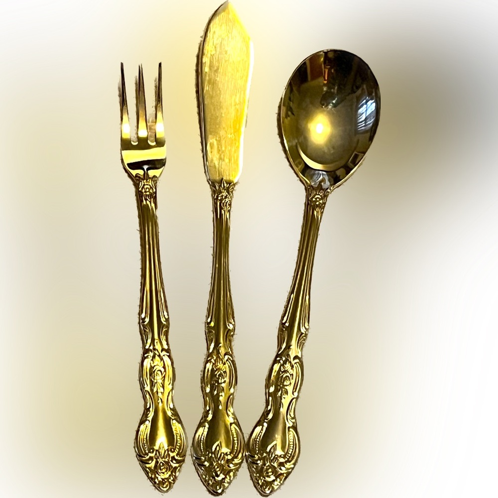24 KARAT GOLD PLATED ROSES KOREA CHEESE SLICER SERVER BUTTER KNIFE SUGAR SPOON